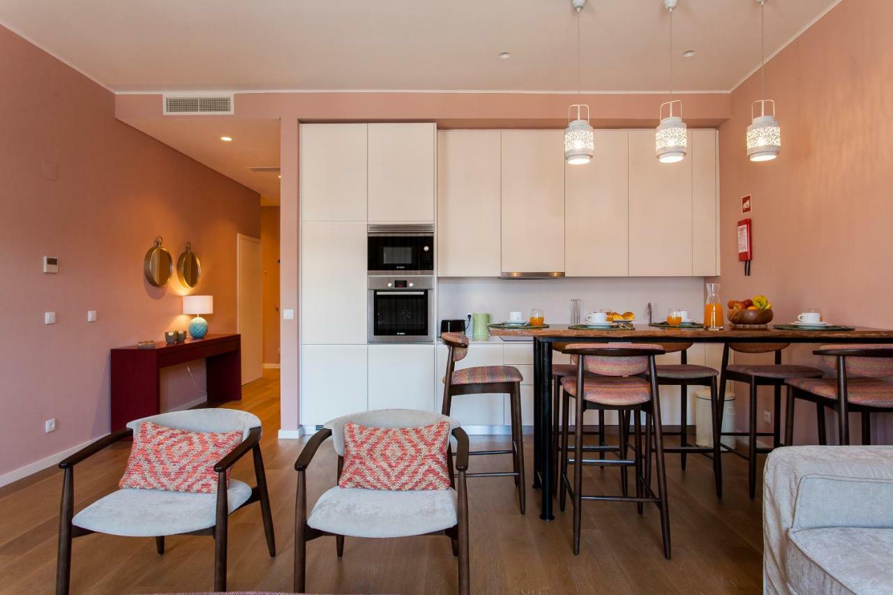 Joivy Sublime 2Br Apt On Restauradores Square Nearby Rossio Station Lisboa Exteriör bild